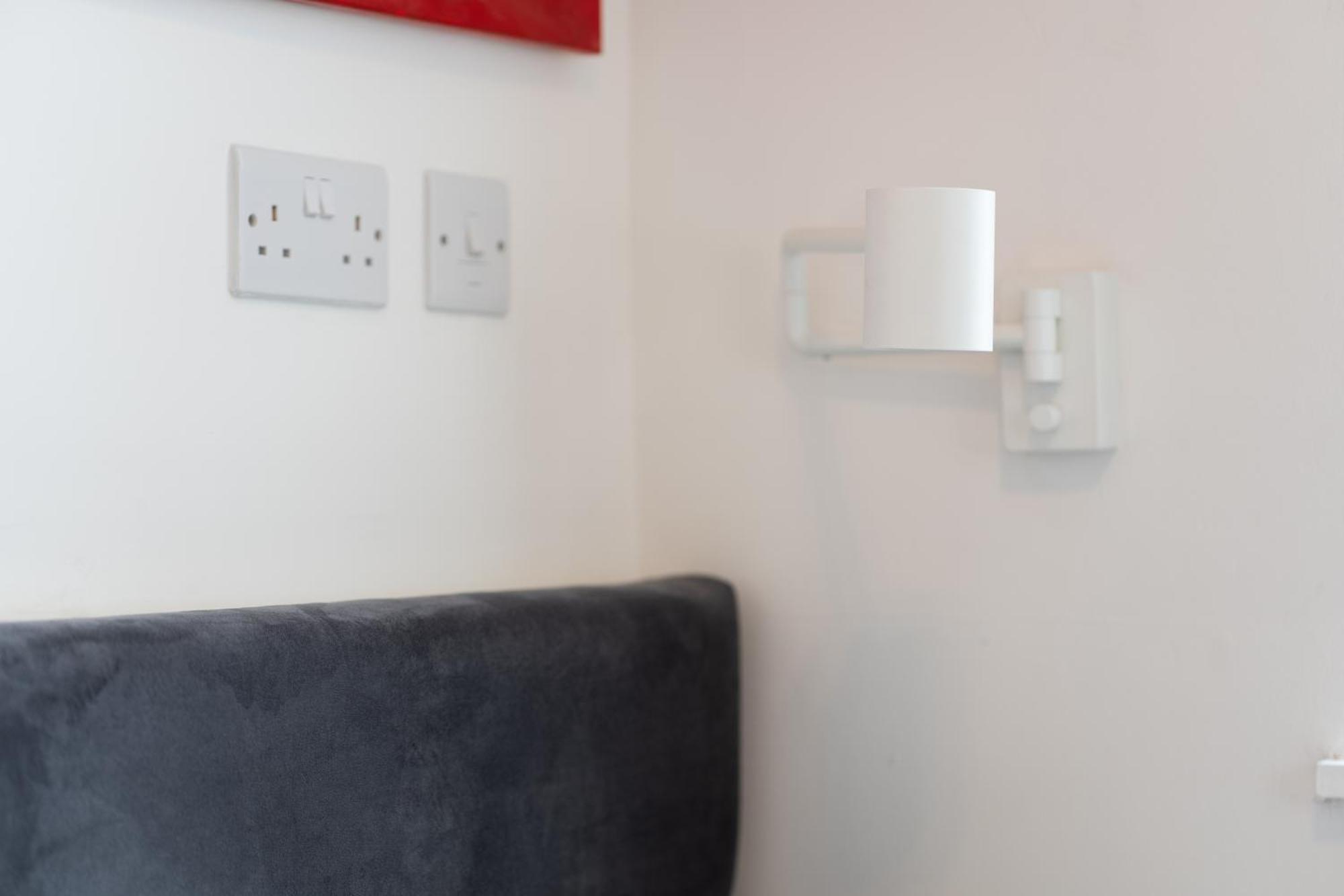 Fulham Luxury Close To Underground Newly Refurbished Hr