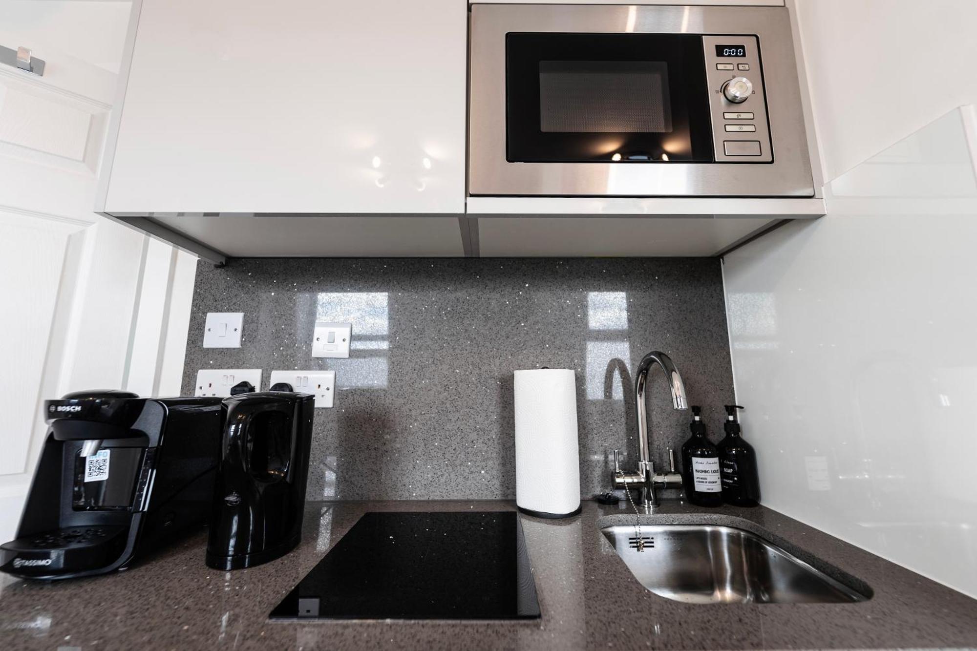 Fulham Luxury Close To Underground Newly Refurbished Hr *