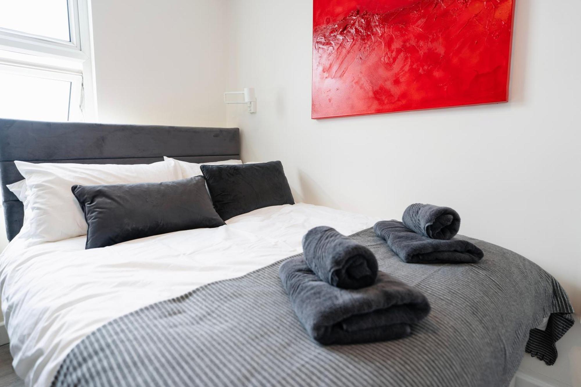 Fulham Luxury Close To Underground Newly Refurbished Hr *